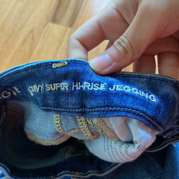 American Eagle Curvy Super Hi-Rise Jeggings - Picture 5 of 7